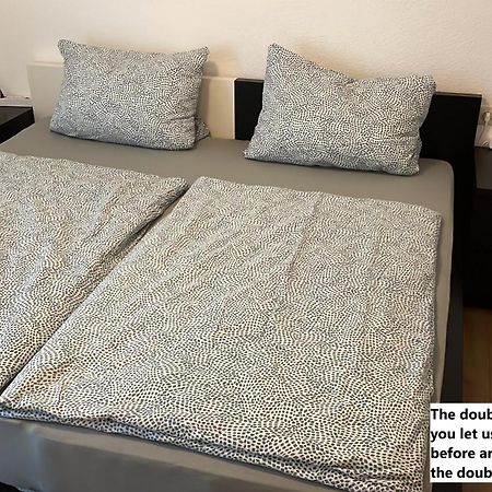Ferienwohnung Mit 2 Zimmer, Kueche, Bad, In Saarbrücken Buitenkant foto